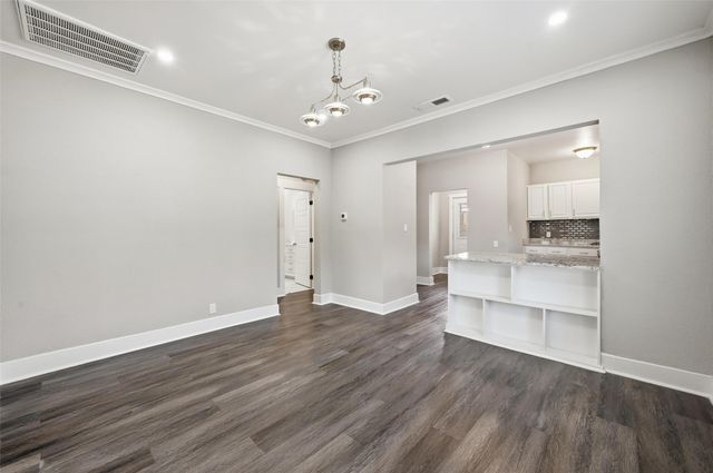 3333 Meadowbrook Drive, Fort Worth, TX 76103