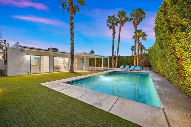 483 E Francis Drive, Palm Springs, CA 92262