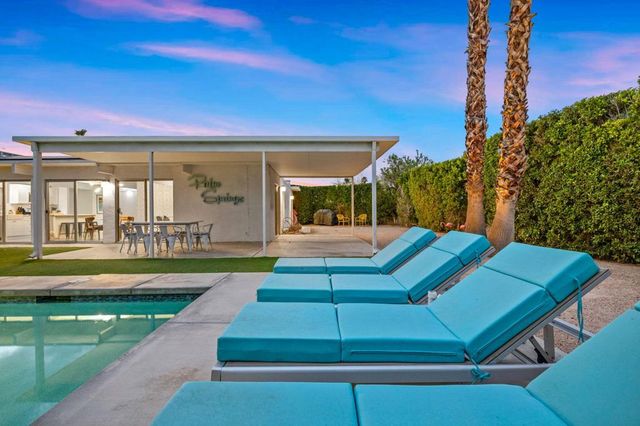483 E Francis Drive, Palm Springs, CA 92262