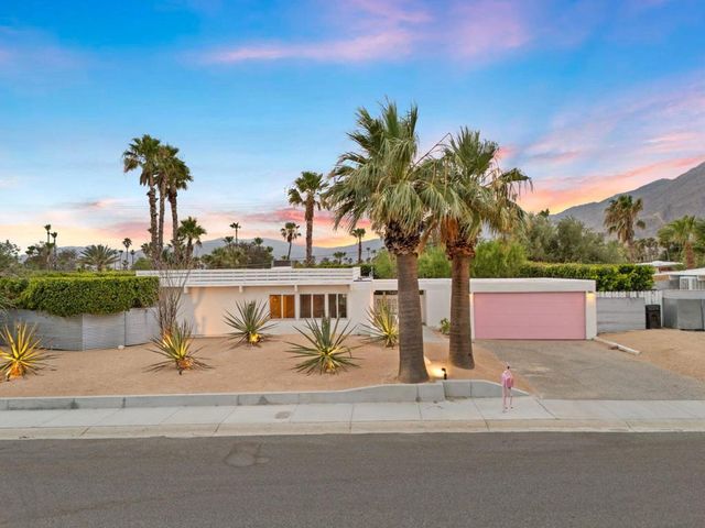483 E Francis Drive, Palm Springs, CA 92262