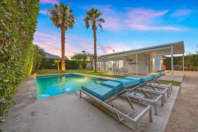 483 E Francis Drive, Palm Springs, CA 92262