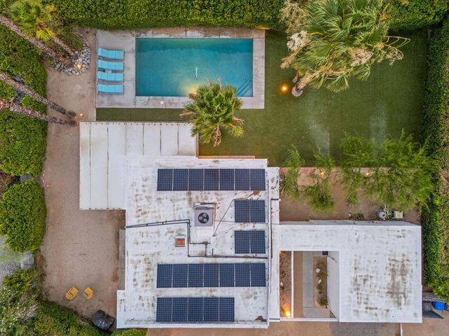 483 E Francis Drive, Palm Springs, CA 92262