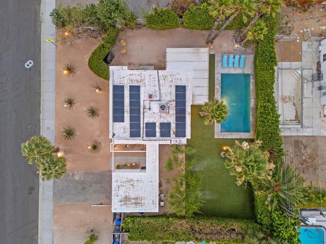 483 E Francis Drive, Palm Springs, CA 92262