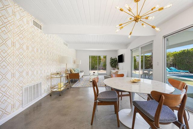 483 E Francis Drive, Palm Springs, CA 92262