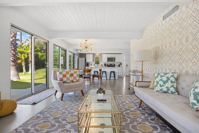 483 E Francis Drive, Palm Springs, CA 92262