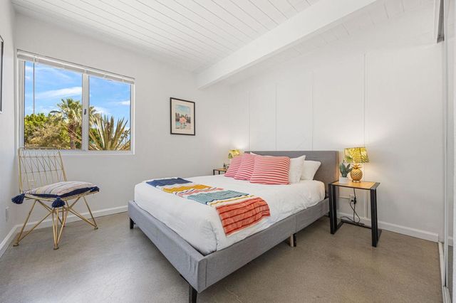 483 E Francis Drive, Palm Springs, CA 92262