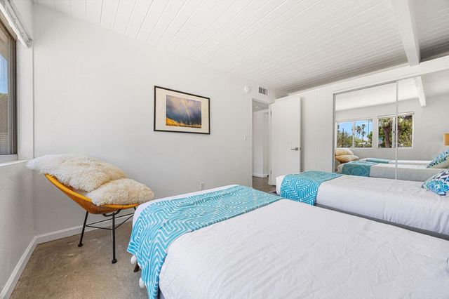 483 E Francis Drive, Palm Springs, CA 92262
