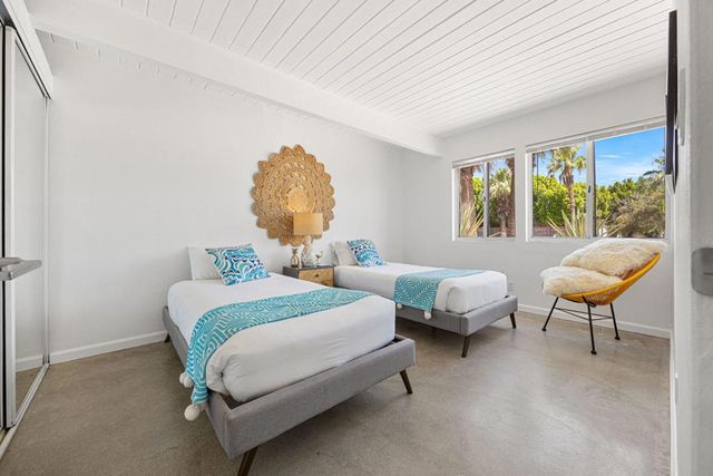 483 E Francis Drive, Palm Springs, CA 92262
