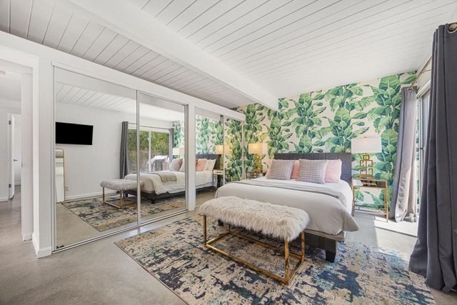 483 E Francis Drive, Palm Springs, CA 92262