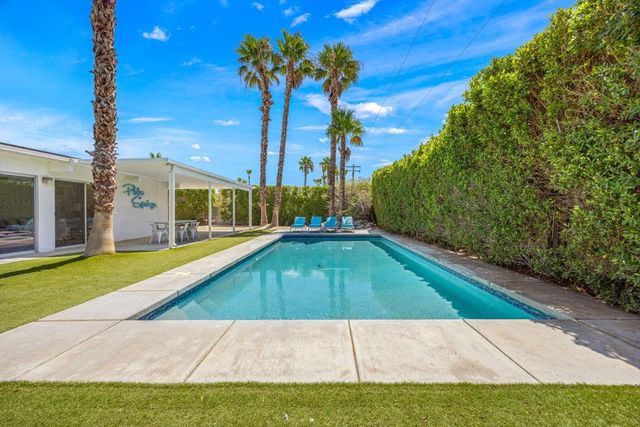 483 E Francis Drive, Palm Springs, CA 92262
