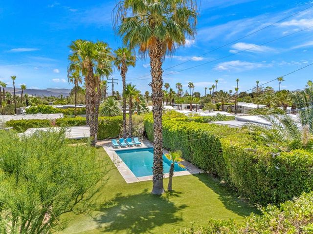 483 E Francis Drive, Palm Springs, CA 92262