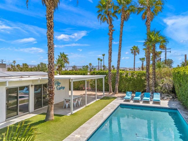 483 E Francis Drive, Palm Springs, CA 92262