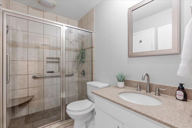 208 Skyloop DR, Austin, TX 78745