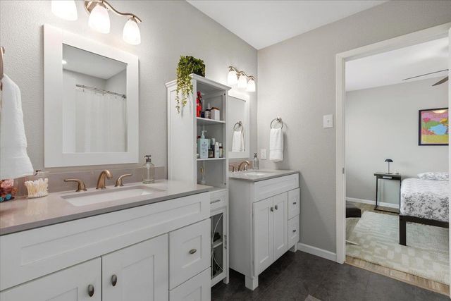208 Skyloop DR, Austin, TX 78745