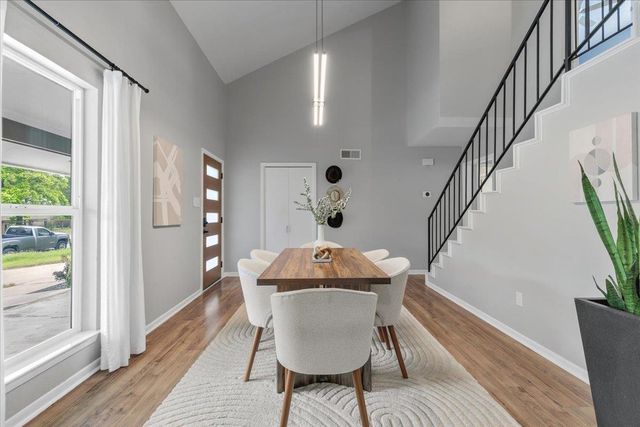 208 Skyloop DR, Austin, TX 78745