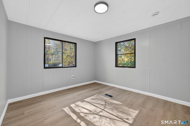 32 Nashua Street, Norwich, CT 06360