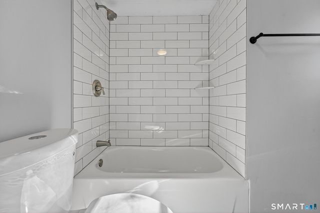 32 Nashua Street, Norwich, CT 06360