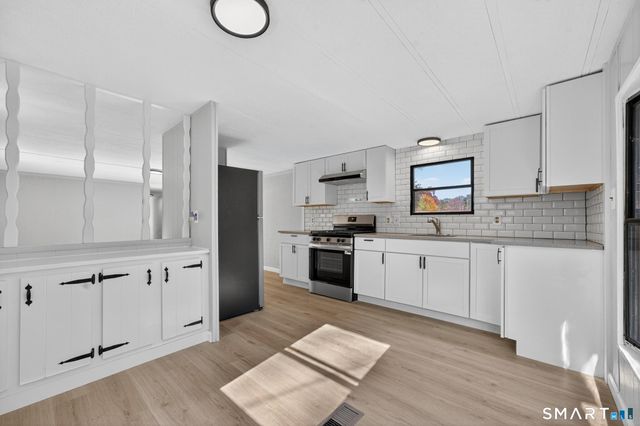 32 Nashua Street, Norwich, CT 06360