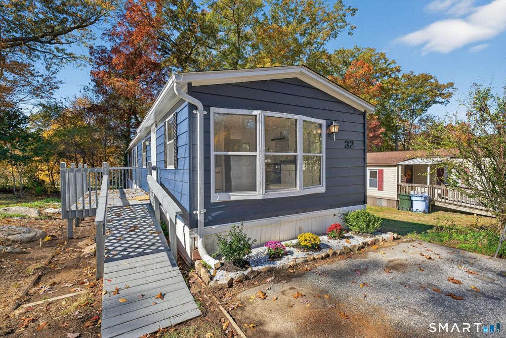 32 Nashua Street, Norwich, CT 06360