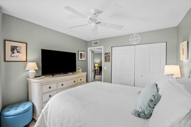 2069 NE Collins Circle 7-50, Jensen Beach, FL 34957