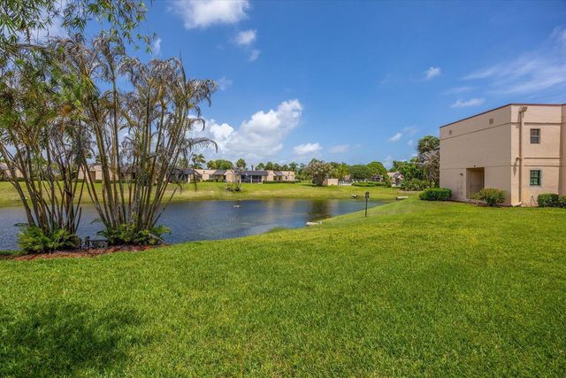 2069 NE Collins Circle 7-50, Jensen Beach, FL 34957