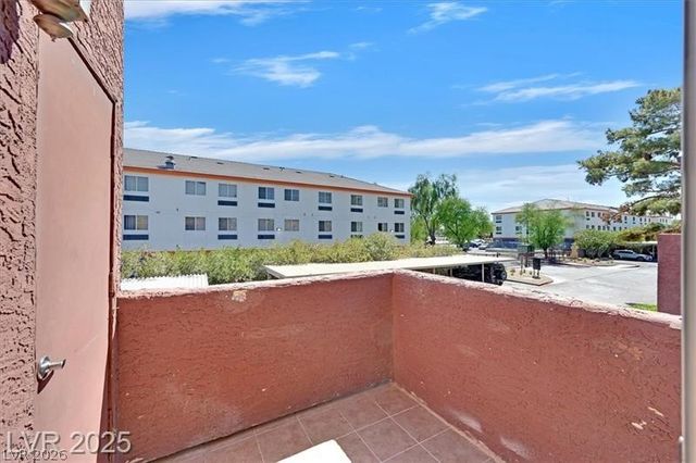 4050 Pacific Harbors Drive 208, Las Vegas, NV 89121