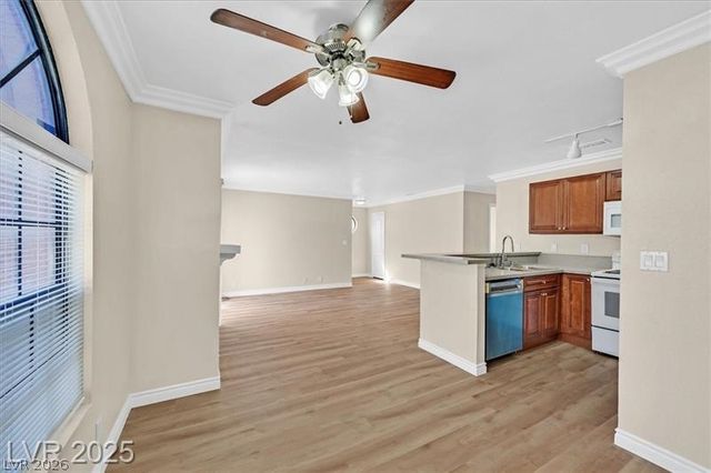 4050 Pacific Harbors Drive 208, Las Vegas, NV 89121