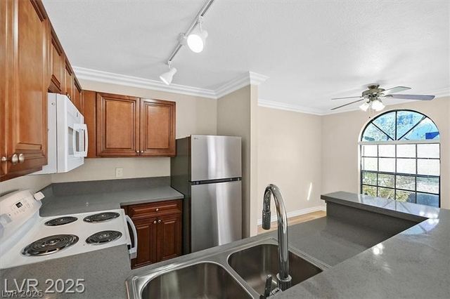 4050 Pacific Harbors Drive 208, Las Vegas, NV 89121