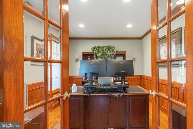 7 MUSTANG CT, Southampton, PA 18966