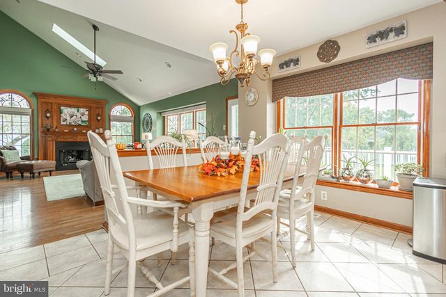 7 MUSTANG CT, Southampton, PA 18966