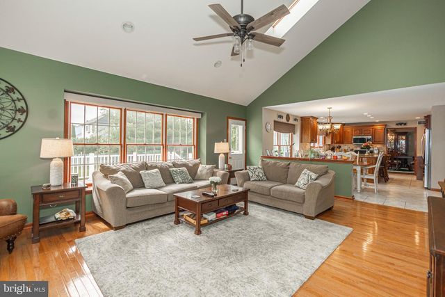 7 MUSTANG CT, Southampton, PA 18966
