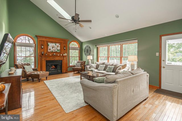 7 MUSTANG CT, Southampton, PA 18966