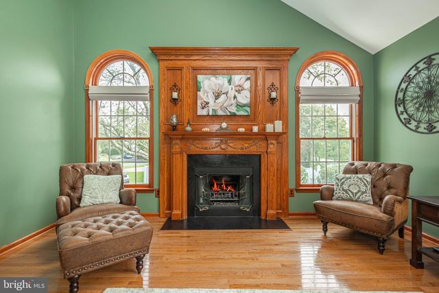 7 MUSTANG CT, Southampton, PA 18966