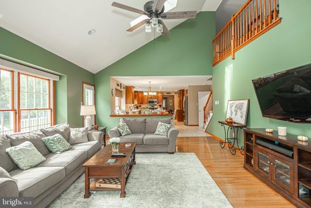 7 MUSTANG CT, Southampton, PA 18966