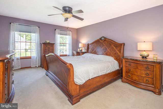 7 MUSTANG CT, Southampton, PA 18966