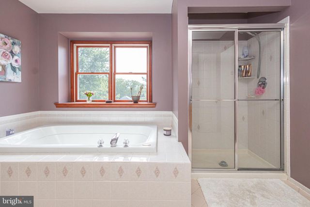 7 MUSTANG CT, Southampton, PA 18966