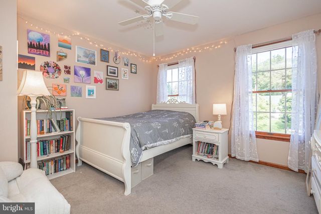 7 MUSTANG CT, Southampton, PA 18966