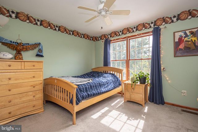 7 MUSTANG CT, Southampton, PA 18966