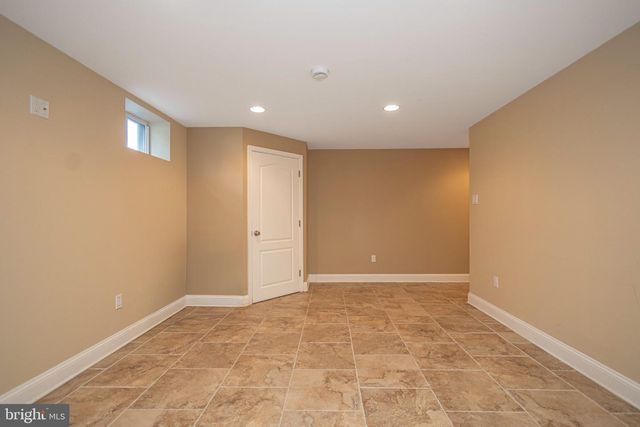 7 MUSTANG CT, Southampton, PA 18966