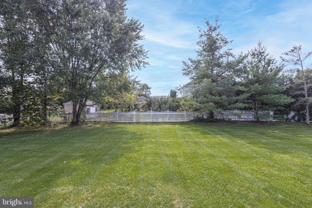 7 MUSTANG CT, Southampton, PA 18966