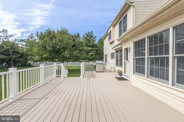 7 MUSTANG CT, Southampton, PA 18966