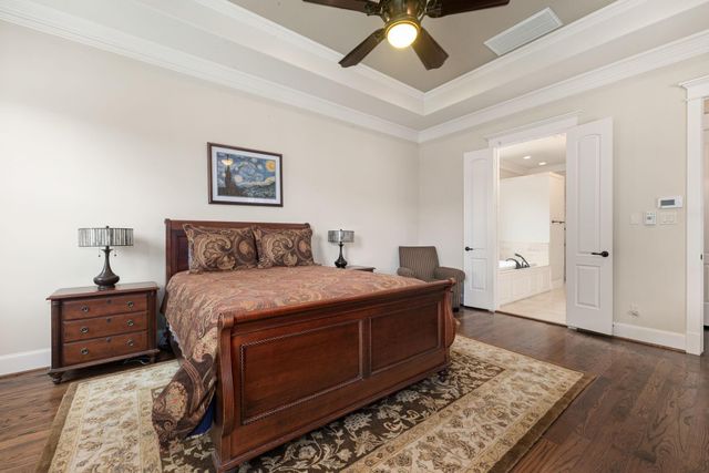 1639 Du Barry Lane, Houston, TX 77018