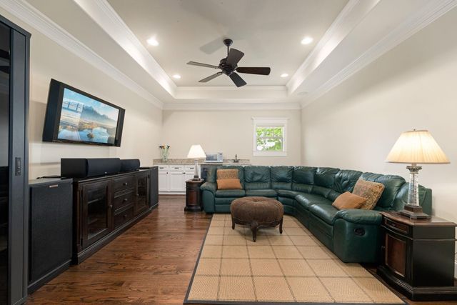 1639 Du Barry Lane, Houston, TX 77018