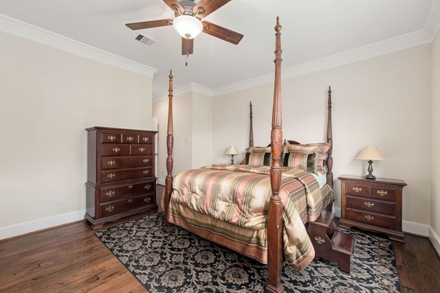 1639 Du Barry Lane, Houston, TX 77018