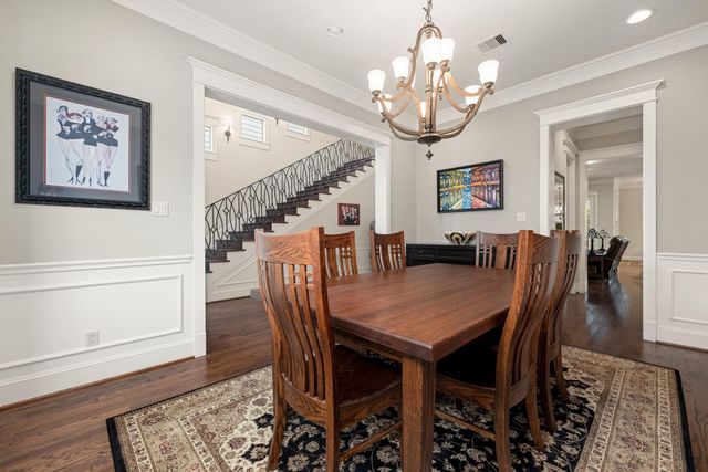 1639 Du Barry Lane, Houston, TX 77018