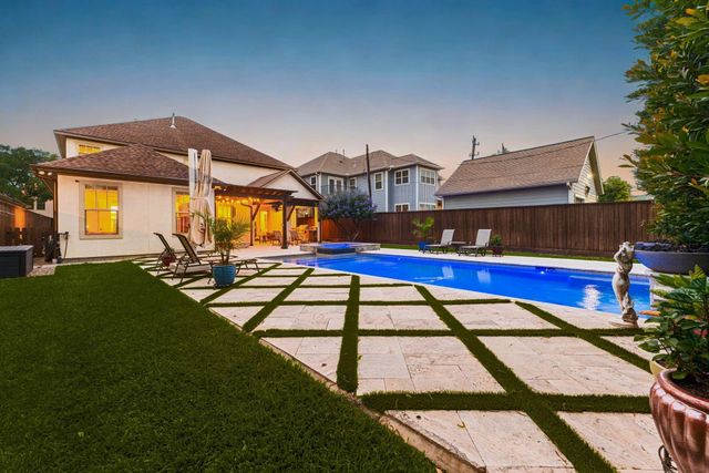 1639 Du Barry Lane, Houston, TX 77018