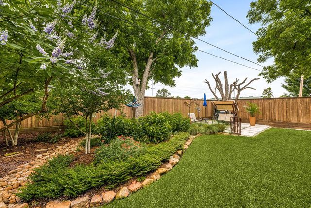 1639 Du Barry Lane, Houston, TX 77018