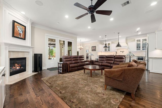 1639 Du Barry Lane, Houston, TX 77018