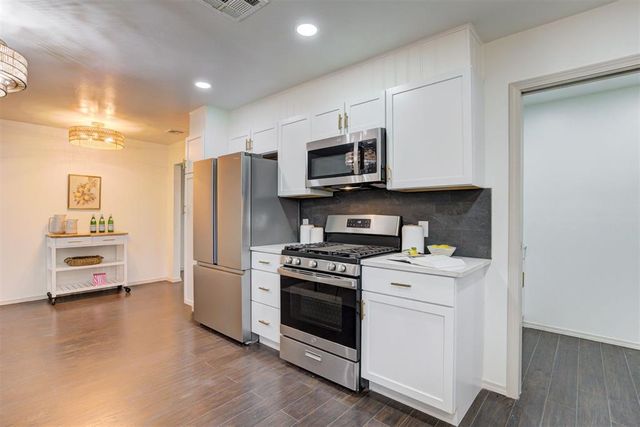 511 Highland Hills Drive, Edmond, OK 73034
