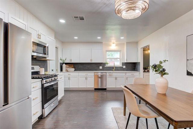 511 Highland Hills Drive, Edmond, OK 73034
